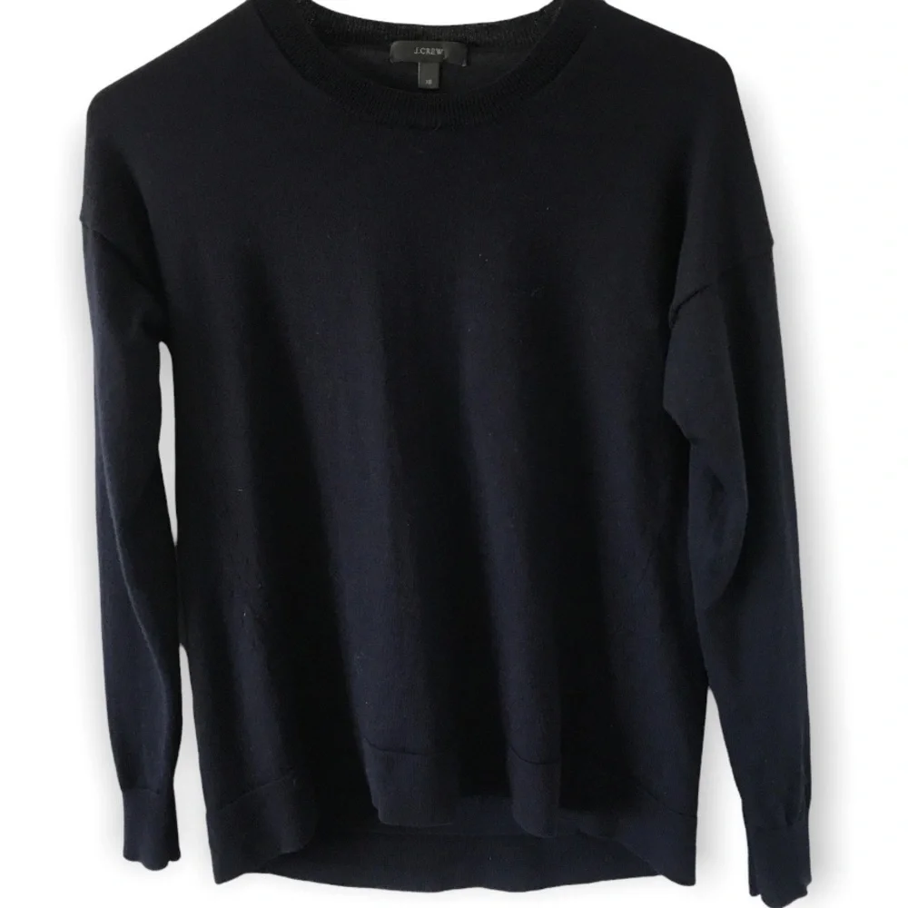 J. Crew Men’s Dark Blue crew neck sweater XS